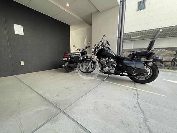 画像16:アドバンス大阪ルーチェ　バイク置き場