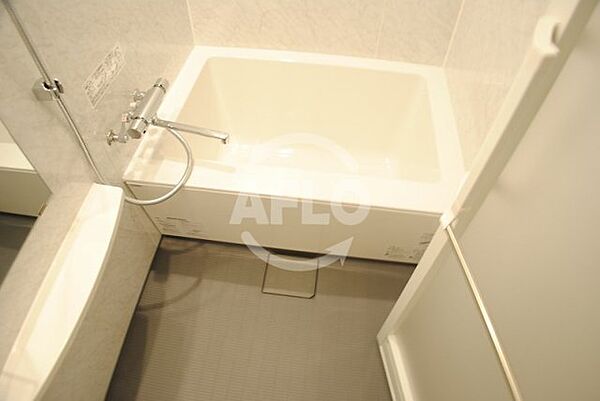 画像7:エスライズ西本町　浴室