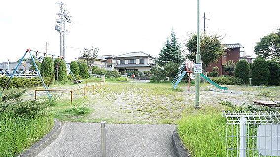 敷地内公園あり...