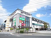 クロスガーデン川崎 徒歩8分。ショッピングセンター 580m