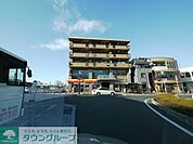 デイリーヤマザキ北本駅東口店 徒歩6分。コンビニ 430m