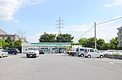 ファミリーマート大宮三橋四丁目店 826m