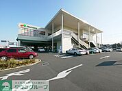 マルエツ 徒歩12分。スーパー 930m