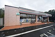 セブンイレブン大宮春岡店 703m