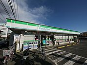 コンビニ 812m