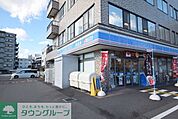 ローソンさいたま東大宮五丁目店 徒歩9分。コンビニ 650m
