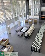 グランドロビー、ラウンジ:1階ツインタワー共用（コンシェルジュカウンター前）