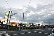 ハレノテラス 徒歩31分。 2410m