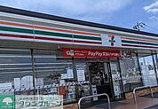 セブンイレブン加須南篠崎2丁目店 徒歩17分。 1300m