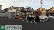セブンイレブン久喜南店 徒歩9分。 720m
