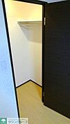 大型クローゼットあり