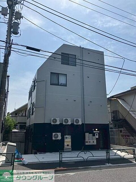 4 / 19