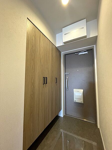 玄関を拡大表示