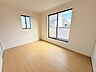 室内：バルコニーへはこちらのお部屋から