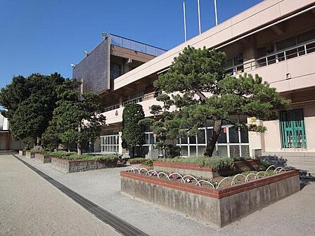船橋市立南本町小学校520m徒歩7分