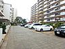 外観：敷地内駐車場　1戸につき1台無償