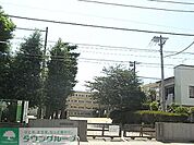 第二中学校 徒歩40分。中学校 3160m