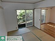 6帖の和室もあります
