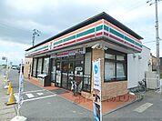 セブンイレブン　野洲冨波店まで800メートル