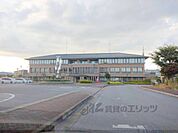 愛荘町役場愛知川庁舎まで2400メートル