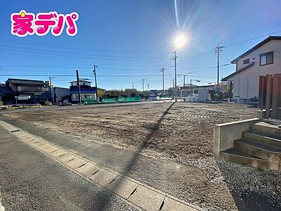 外観:【A区画】 ・平坦地 ・バローやVドラッグが近く生活環境良好 ・建築条件はございません。お好きなハウスメーカーで建築可能です。 外観:【A区画】 ・平坦地 ・バローやVドラッグが近く生活環境良好 ・建築条件はございません。お好きなハウスメーカーで建築可能です。