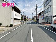 前面道路：南東側約9ｍ幅