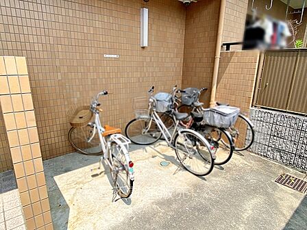 バイク置場