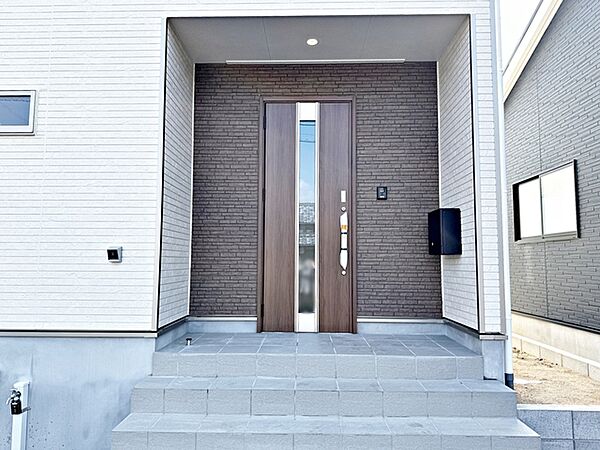 玄関を拡大表示