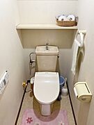 温水洗浄便座で、使い心地の良いトイレ空間です