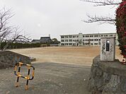 三谷小学校（200m）