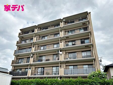 地域に密着した不動産販売でお客様のニーズに、経験豊富なスタッフが柔軟に対応させていただきます。