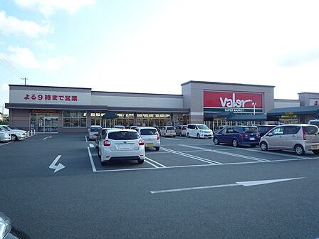 バロー豊川店(1100m)