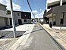 外観：前面道路：東側約3.8ｍ幅 静かな住宅街で、車の出入りもスムーズです。 
