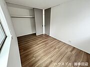 ■2階6帖洋室■心からリラックスできる静けさ、上質な眠りで、毎日をリセットします。明日への活力を養う空間です。