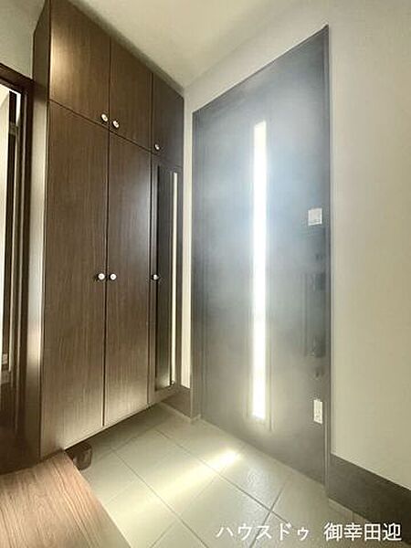 玄関を拡大表示