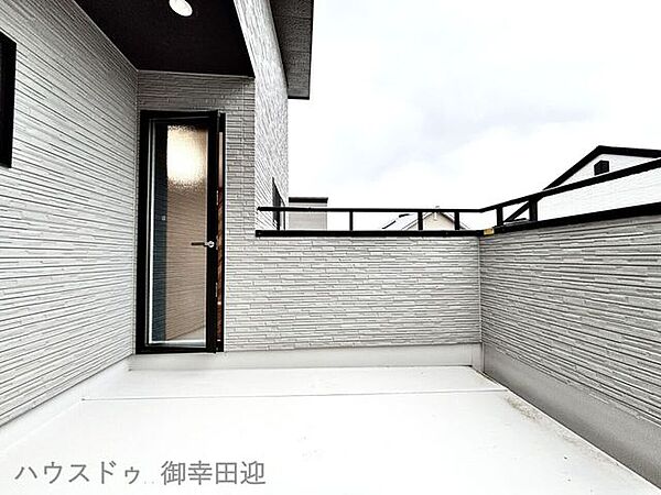 バルコニーを拡大表示