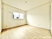 ■6．6帖洋室■心からリラックスできる静けさ、上質な眠りで、毎日をリセットします。明日への活力を養う空間です。