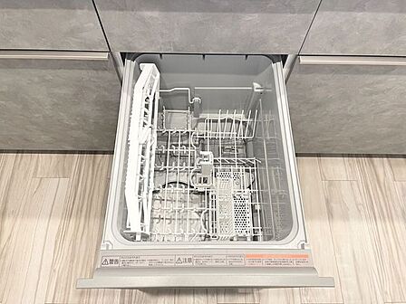 ■食器洗浄乾燥機■忙しい毎日に嬉しい時短家電!節水・省エネも実現☆食後の後片付けをお任せして、家族との時間をもっとゆったり過ごせます♪