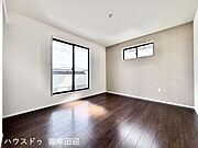 ■2階7.5帖洋室■心からリラックスできる静けさ、上質な眠りで、毎日をリセットします。明日への活力を養う空間です。