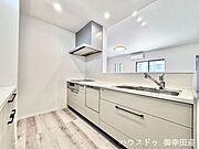 ■家族の「美味しい」が集まる舞台■高い機能性と美しいデザインを両立。料理する人も、待つ人も、笑顔になれる場所です。