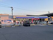 ローソン合志市須屋店 370m