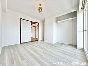 ■洋室■心からリラックスできる静けさ、上質な眠りで、毎日をリセットします。明日への活力を養う空間です。