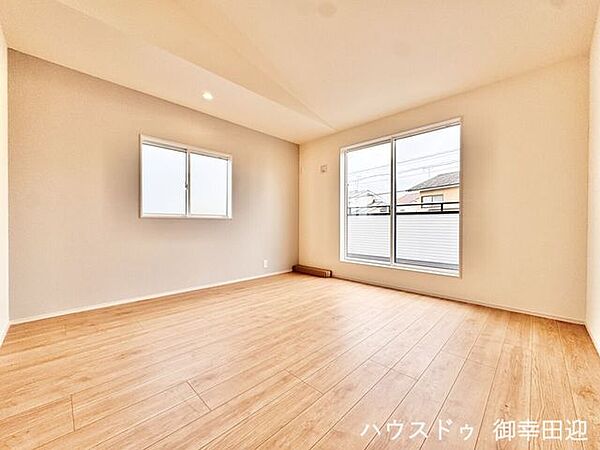 洋室を拡大表示