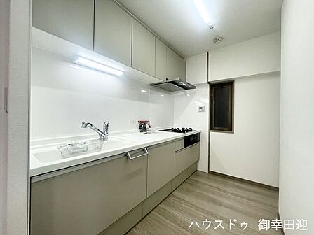 ■家族の「美味しい」が集まる舞台■高い機能性と美しいデザインを両立。料理する人も、待つ人も、笑顔になれる場所です。
