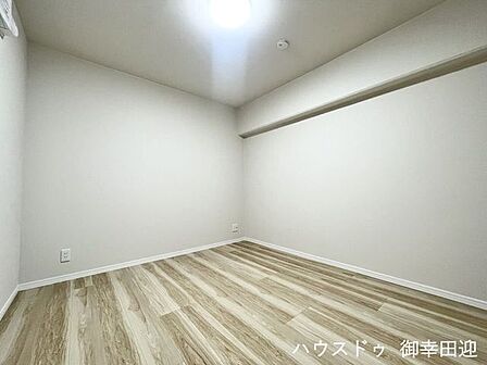 ■5.5帖洋室■寝室、書斎、趣味の部屋。家族の成長やライフスタイルに合わせ、様々な使い方ができる快適な空間です。