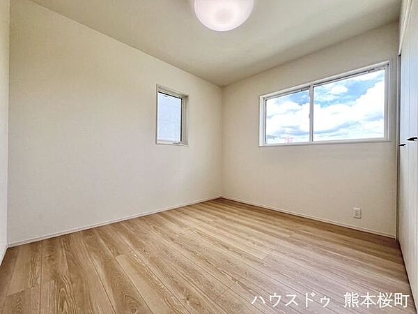 玄関を拡大表示