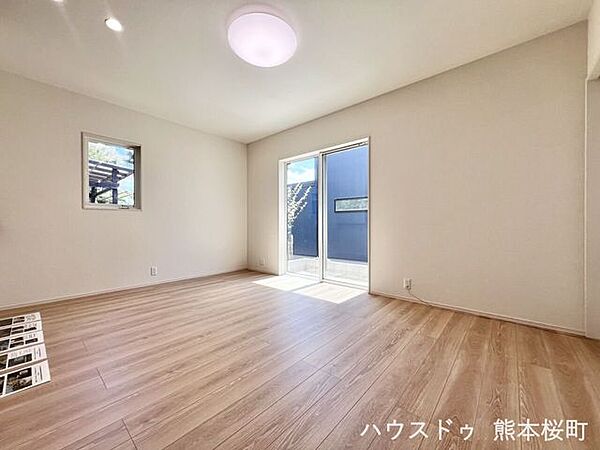 リビング/ダイニングを拡大表示