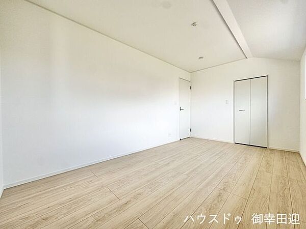 洋室を拡大表示