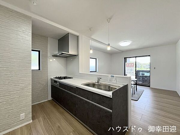 キッチンを拡大表示