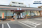 セブンイレブン　新松戸5丁目店1杯ごとに挽きたてのコーヒーを提供する「セブンカフェ」や唐揚げなどのカウンター調理商品は、一度はお世話になったことがあるのではないでしょうか？いつも「近くて便利」で助…